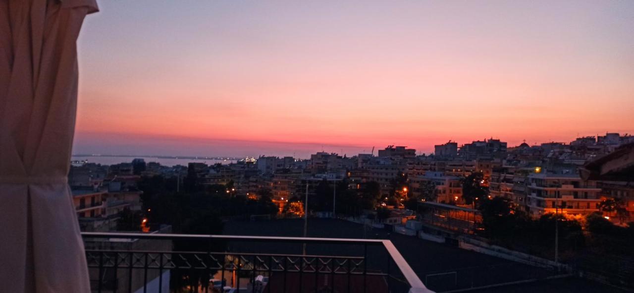 Sunset Rooftop Apartment Tessalónica Exterior foto